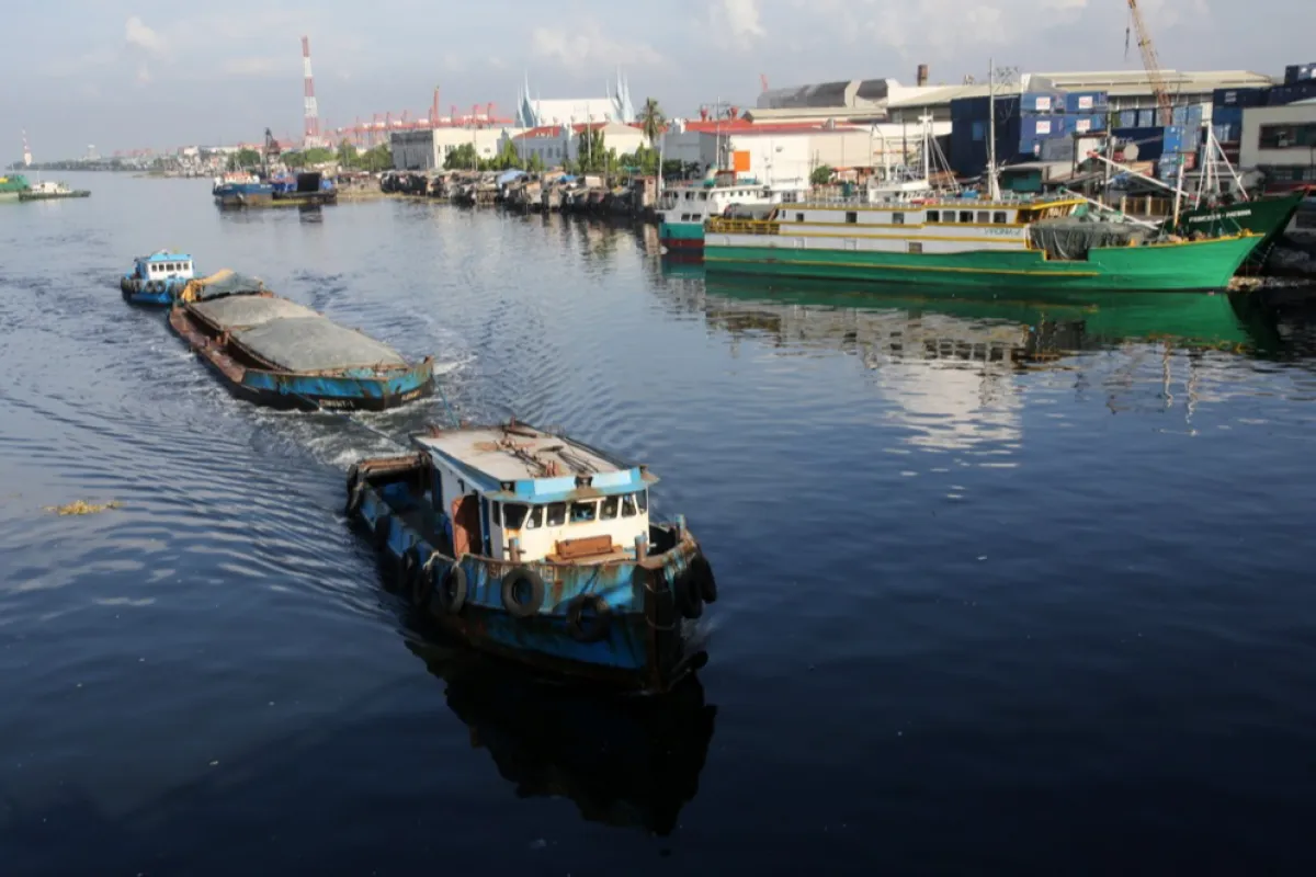 Anchetă a Parchetului European în România privind achiziționarea frauduloasă de remorchere