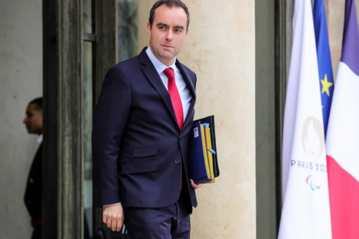 Guvernul Franței avertizează asupra apelurilor false care-i îndeamnă pe francezi să ”se implice în Ucraina”