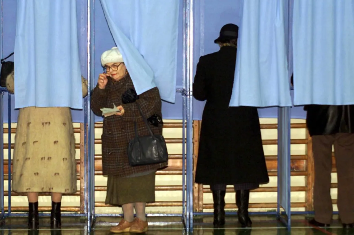 Alegătorii români din străinătate se pot înregistra online