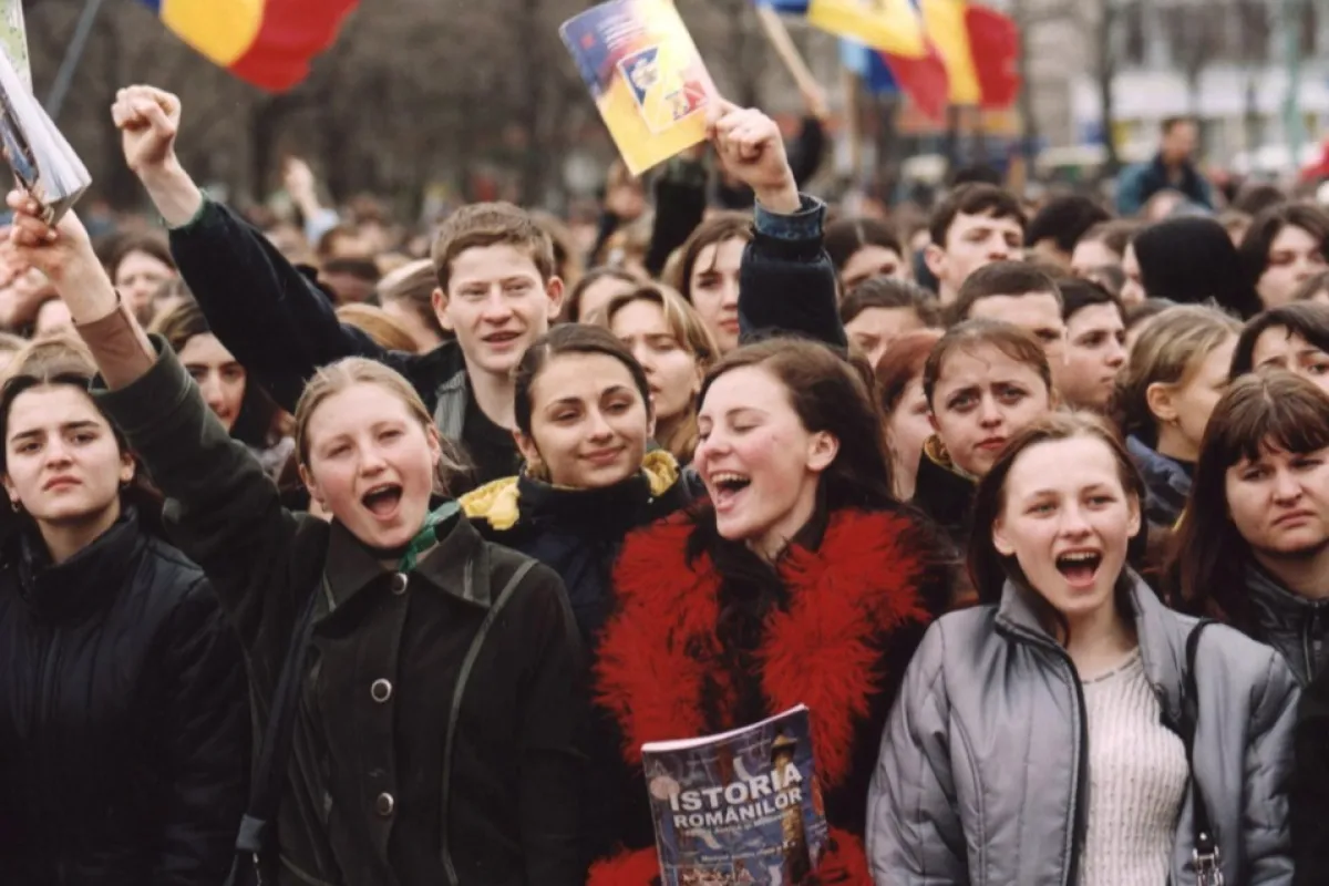 Noua lege a apărării naționale îi va avea în vedere și pe românii din afara teritoriului național