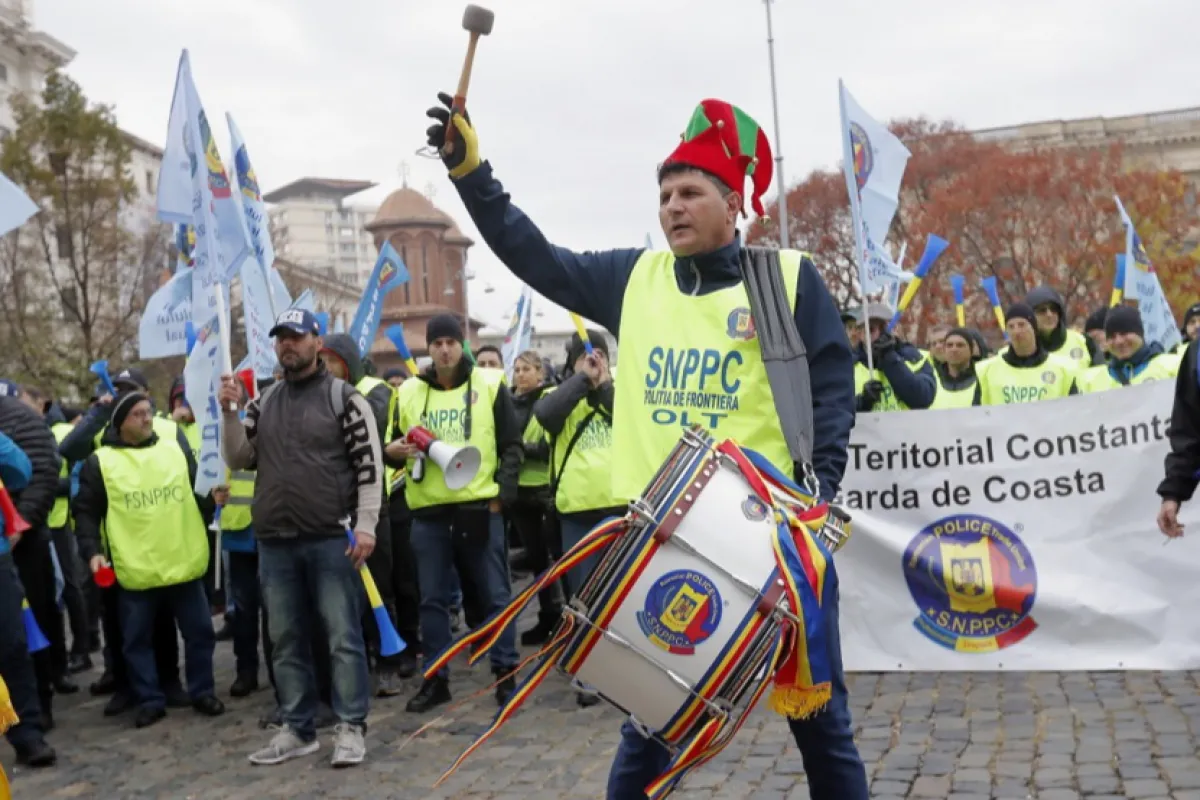Sindicatul Naţional al Poliţiştilor amenință cu greva generală
