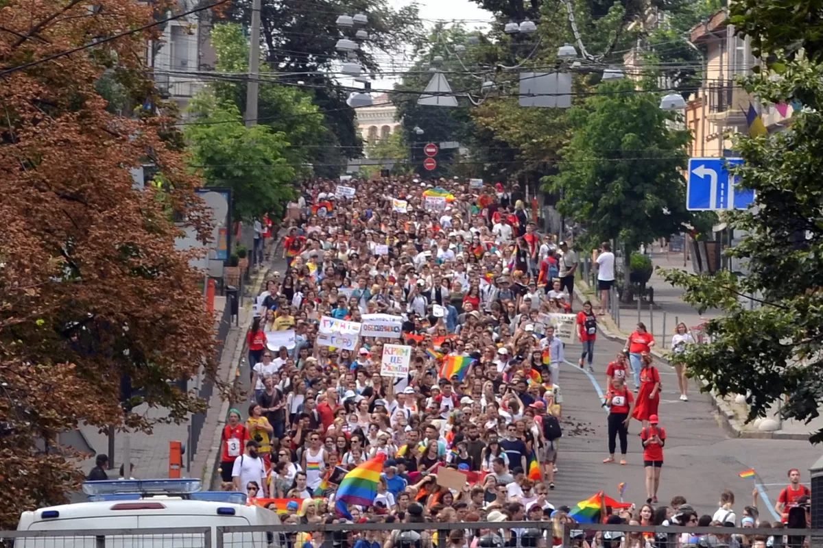 FAKE NEWS: LGBT propaganda is being used to destroy the moral fiber of Ukraine