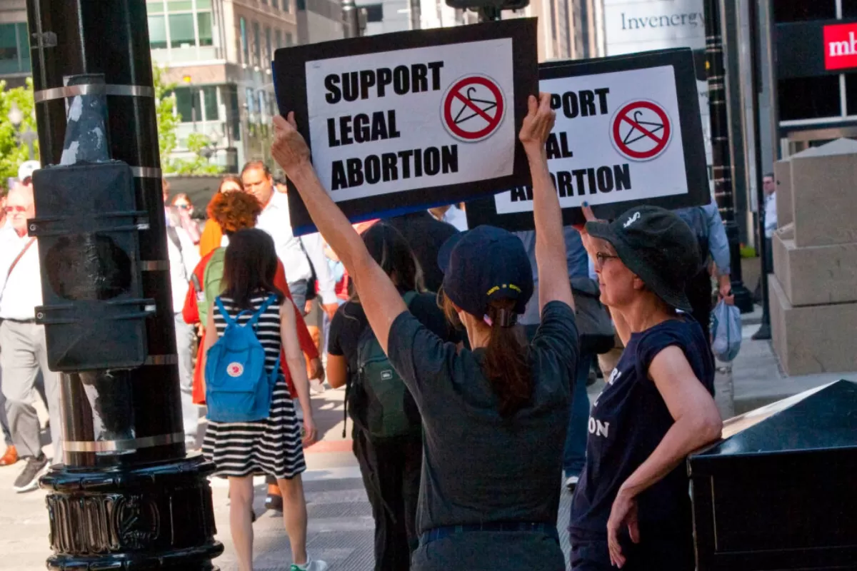 Consiliul Europei îi solicită Varșoviei să le ofere femeilor ''proceduri eficiente şi clare'' pentru a avea ''acces la un avort legal''