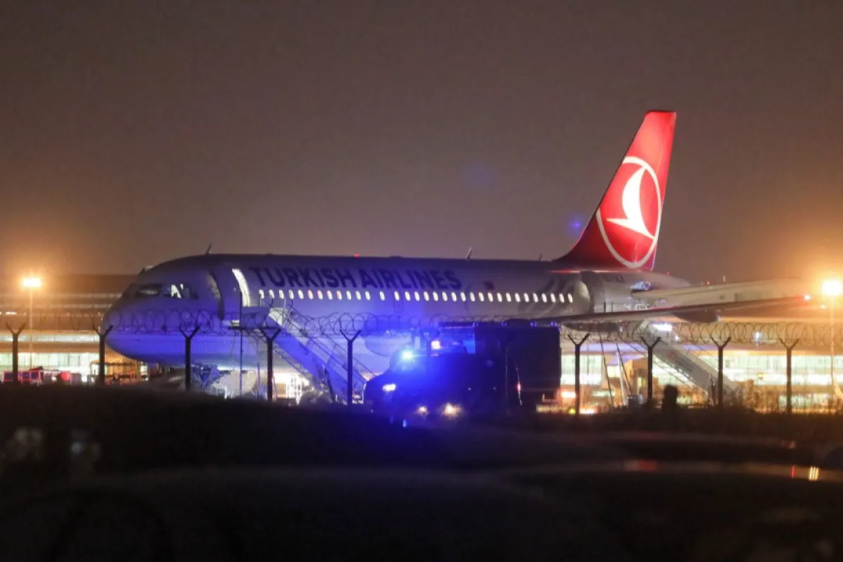 Aterizare de urgenţă pe Aeroportul Otopeni, în urma unei ameninţări cu bombă